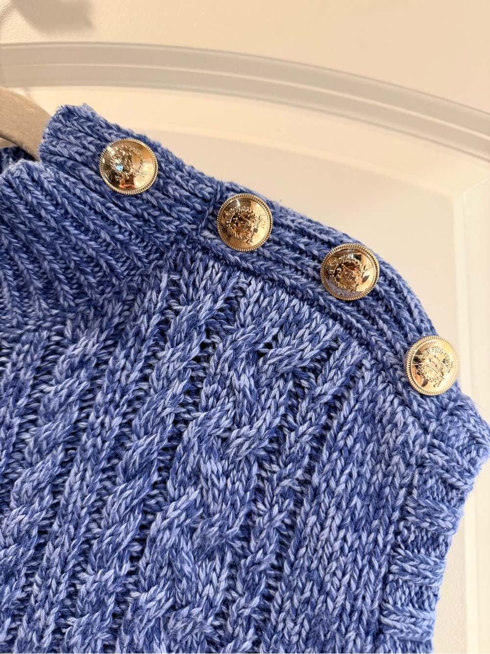 NWOT Talbots Light Blue Cable Knit Sweater Vest Medium - Picture 4 of 6